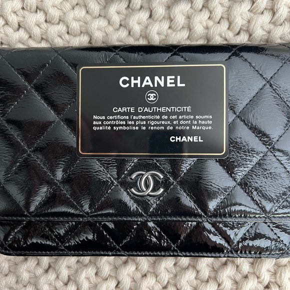 Authentic Chanel classics flap bag - Picture 3 of 4